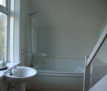 2 Bed Flat, Sandringham Drive, CH45 - Photo 2