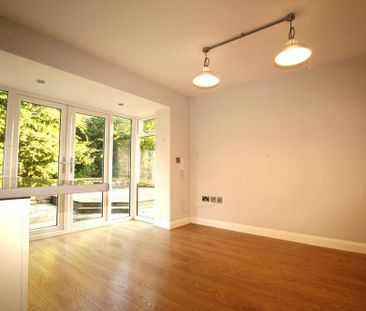 5 bedroom detached house to rent - Photo 1