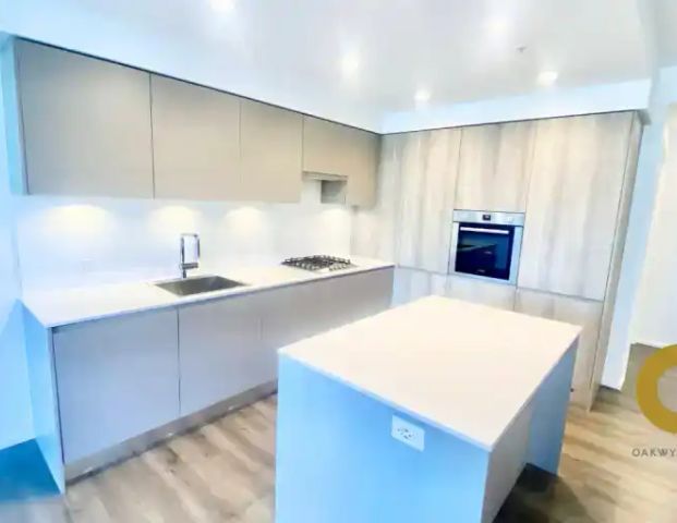 Modern High-Rise 2 Bed 2 Bath Condo at City of Lougheed! | 3809 Evergreen Place, Burnaby - Photo 1