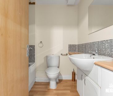 King Edward Avenue - Photo 4