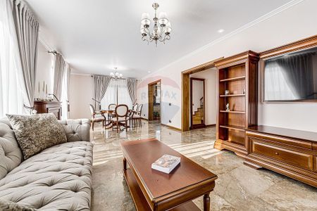 Vila speciala de vanzare/inchiriat in Sanleani Arad - Fotografie 3