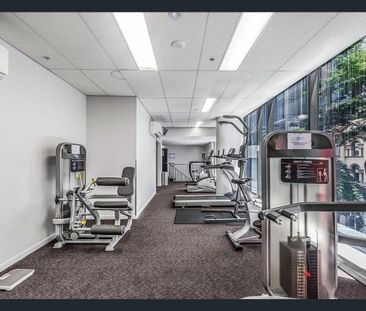 One Bedroom Apartment on Charlotte Street(Furnished) - Photo 3