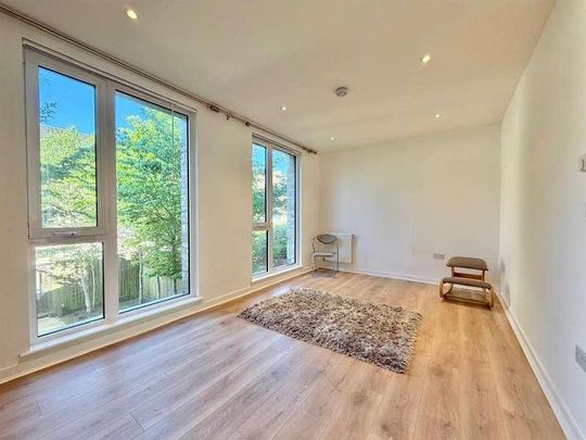 Lacey Drive, Edgware, HA8 - Photo 1