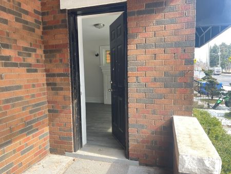 For Lease - 987 Main Street Unit# 1, Hamilton, Ontario - Photo 4