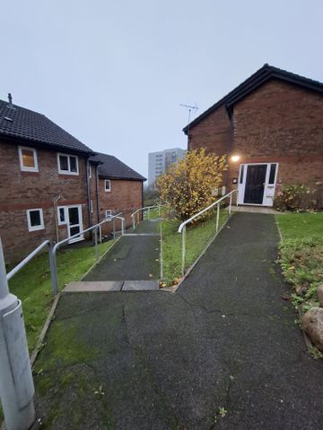 2 bed over 55’s flat. Accessed by many steps, good mobility essential, Devon View **Apply online ** - Photo 2