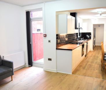 7 bedroom terraced house to rent - Photo 2
