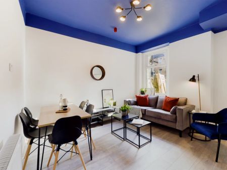 2 Bedroom House - Photo 2