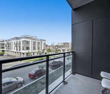 For Lease - 3265 Carding Mill Trail Unit# 218, Oakville, Ontario - Photo 6