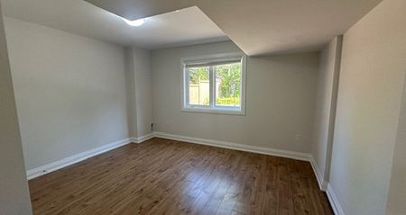 32 Greenwich St Barrie | $1650 per month | Utilities Included - Photo 5