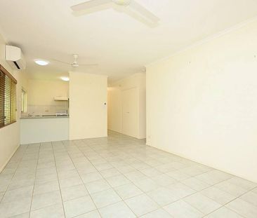 Airconditioned Home – Solar – No Rear Neighbours - Photo 3