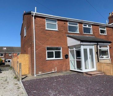 3 bedroom semi-detached house to rent - Photo 6