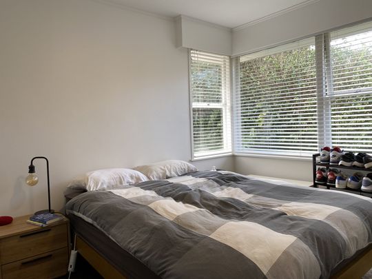 2 Bedrooms on Kingsway Ave - Photo 1