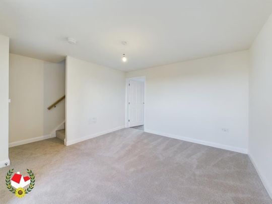 Laurie Close, Yate, Bristol - Photo 1