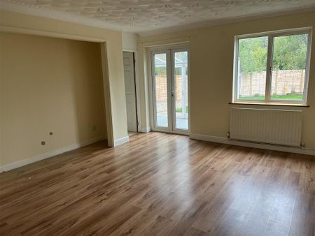 4 bedroom house to rent - Photo 3