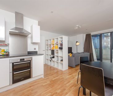 Larkwood Avenue, London, SE10 8GE - Photo 6