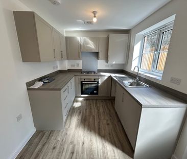 2 bedroom semi-detached house to rent - Photo 4