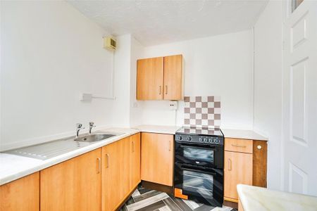 2 bedroom maisonette to rent - Photo 5