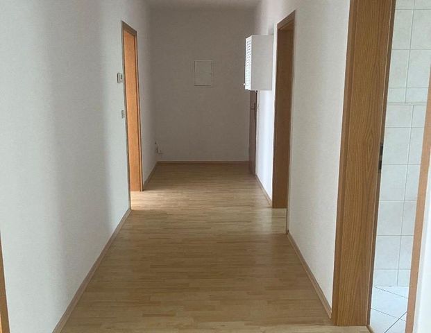 3 ZBK in Chemnitz * Bad mit Wanne und Fenster* und EBK* - Photo 1