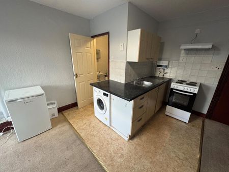 Studio to rent - Photo 3