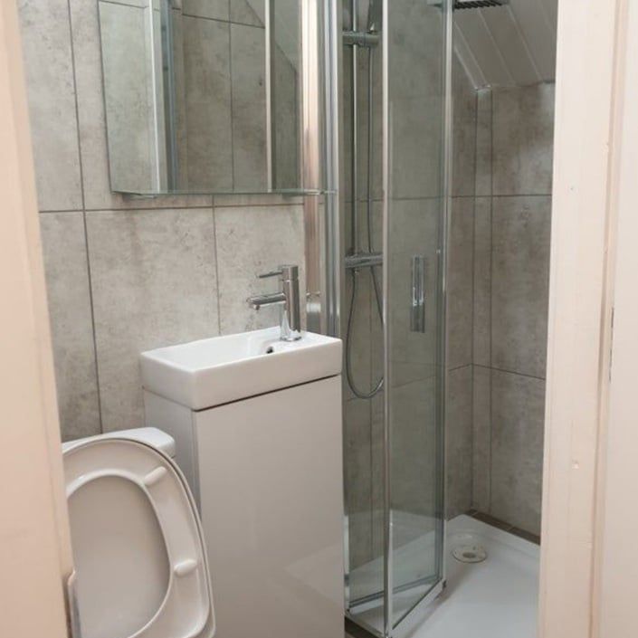 Room in a Shared Flat, Deptford High Street, SE8 - Photo 1
