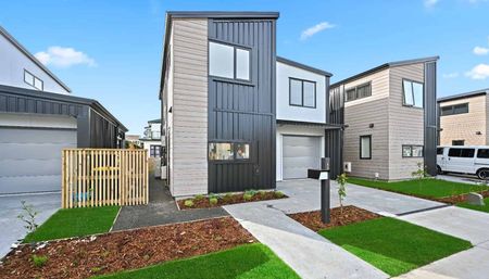 Modern Lake and Hospital Location - Photo 3