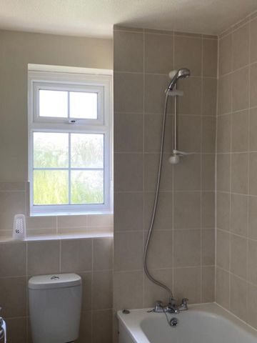 2 bedroom terraced house to rent - Photo 5