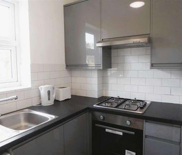 Cromwell Road, Hounslow, TW3 - Photo 5