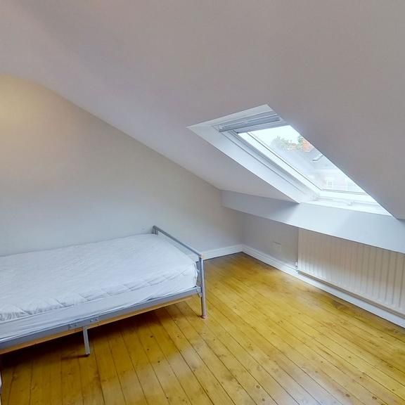 6 bedroom house to rent - Photo 1