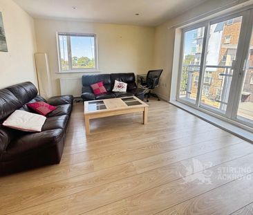 Sundeala Close, Sunbury-on-Thames, Surrey, TW16 5BE - Photo 2