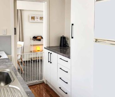 Hutt Central Living - Photo 3