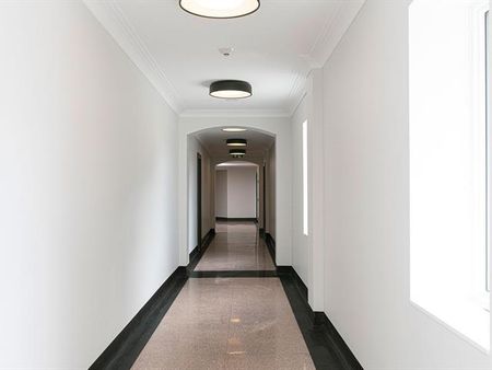 4851 Ch. de la Côte St Luc - Photo 2