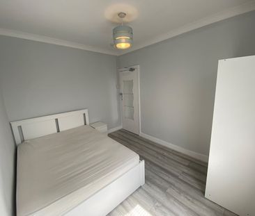 Room in a Shared House, Colegrave Road, E15 - Photo 5