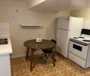 For Lease - 40 Deevale Road Unit# Lower, Toronto, Ontario - Photo 6