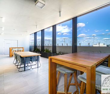 PARTIALLY-FURNISHED CITY RESIDENCE* - Photo 2