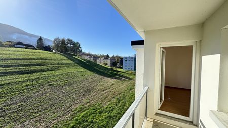 Rent a 2 ½ rooms apartment in Malleray - Photo 5