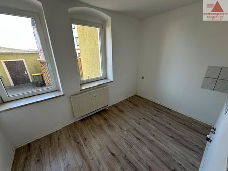 Komfortables Wohnen im Erdgeschoss – barrierearme 3-Raum-Wohnung - 1Monat kaltmietfrei! - Photo 5