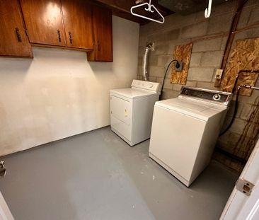 For Lease - 404 Trent Street, Whitby, Ontario - Photo 5