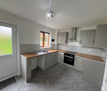 Ffordd Scott, The Fairways Birchgrove, Swansea, SA7 9GD - Photo 3