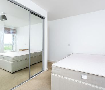 2 bedroom apartment to rent The Crescent, Gunwharf Quays, Portsmout... - Photo 4
