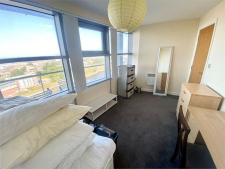 2 bedroom apartment to rent - Photo 3