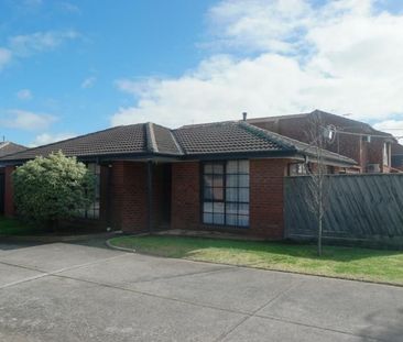 2/95-97 Mickleham Road, Tullamarine VIC 3043 - Photo 4