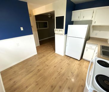 1644 37 Street Northwest - Photo 1