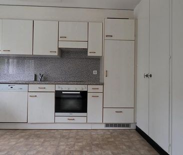 HELLE 4.5-ZIMMER-WOHNUNG MIT SONNIGEM BALKON IN LIESTAL! - Foto 2