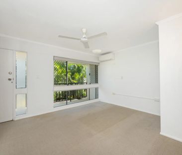 Unit 8/15 Cook Street, North Ward. - Photo 4