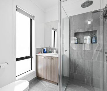 Modern Family Home in Popular Alfredton Location - Photo 3