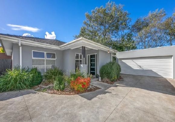 2/43 Grant Avenue, Gisborne - Photo 1