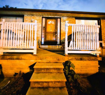 For Lease - 898 Kennedy Road, Toronto, Ontario - Photo 4