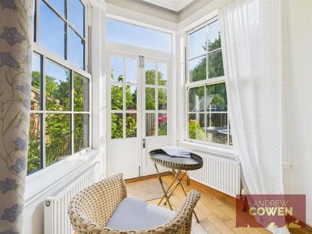 3 bedroom flat to rent - Photo 3