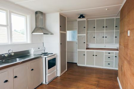 SOUTH HILL CHARM - Photo 2