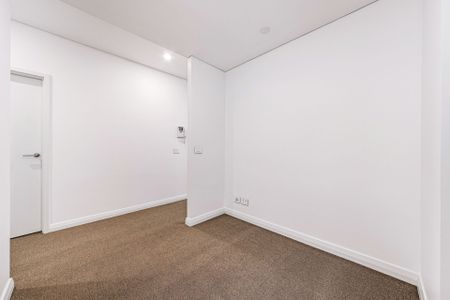 2x Car Spaces | Spacious Floor-plan | Entertainers Delight - Photo 3